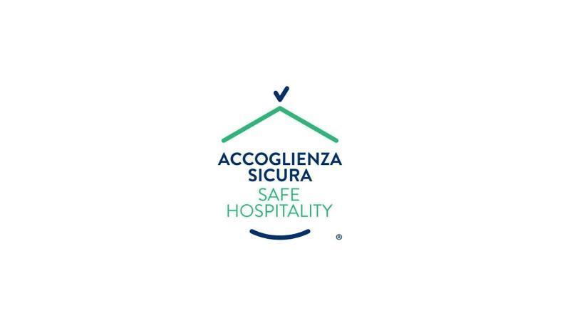 Bella Hotel & Restaurant With Private Dock For Mooring Boats San Felice del Benaco Exterior photo