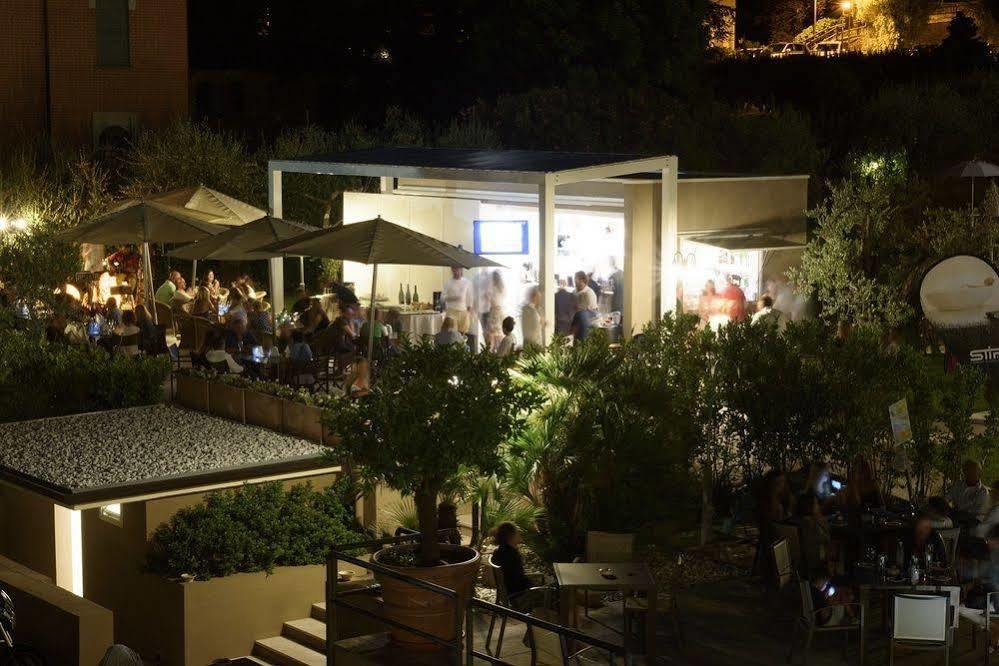 Bella Hotel & Restaurant With Private Dock For Mooring Boats San Felice del Benaco Exterior photo